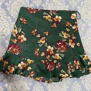 Silky floral green mini skirt